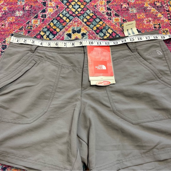 NWT North Face Paramount Raven Shorts - Size 14 - Picture 6 of 8